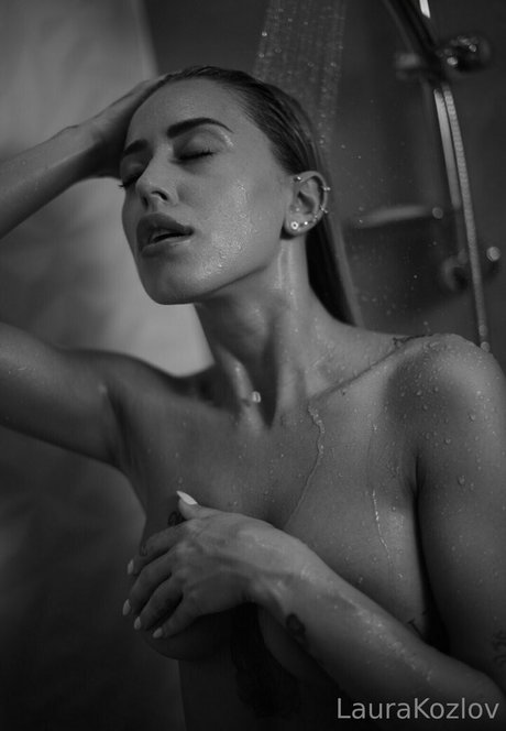 laurakozlovvfree onlyfans naked porn