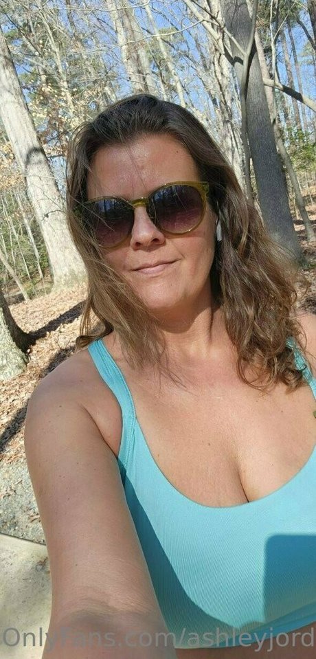 ashleyjordanofficial onlyfans nude leak