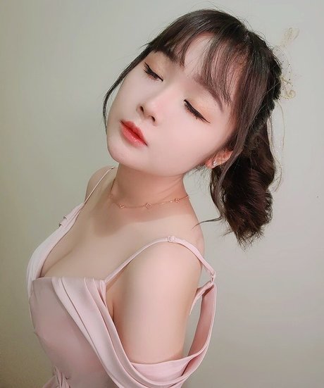 Clarissa Punipun onlyfans strip tease