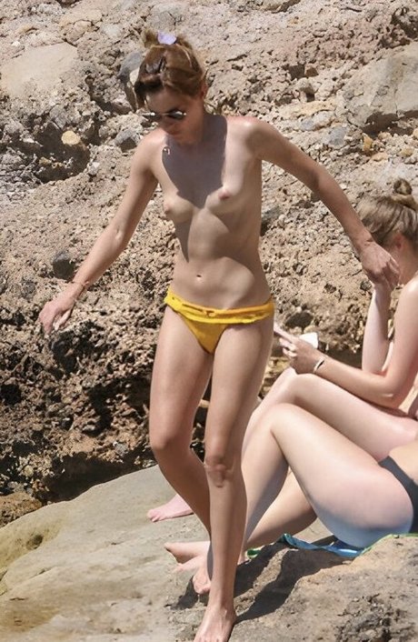 Emma Watson naked onlyfans leak