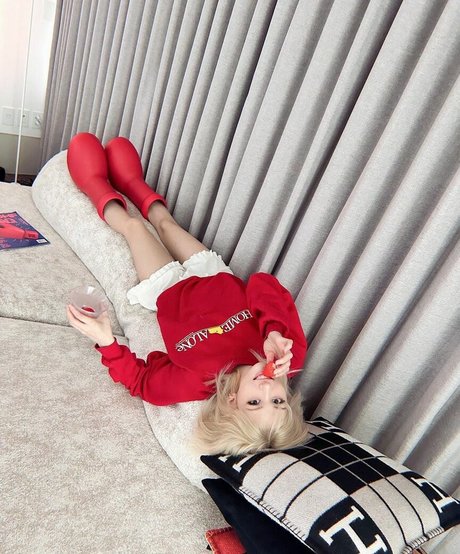 Jeon Somi leaked only fans porn