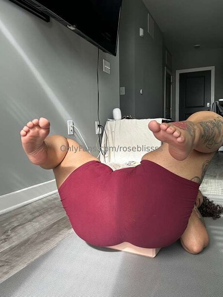 Roseblissss onlyfans leaked nudes