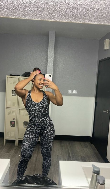 aaaaayevuh onlyfans striptease