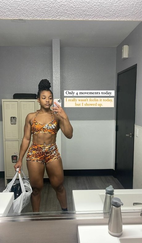 aaaaayevuh naked only fans