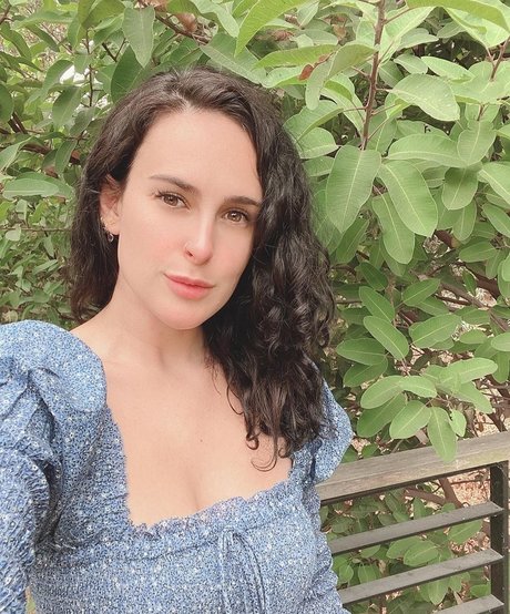 Rumer Willis onlyfans pictures