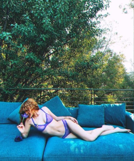 Rumer Willis onlyfans strip tease