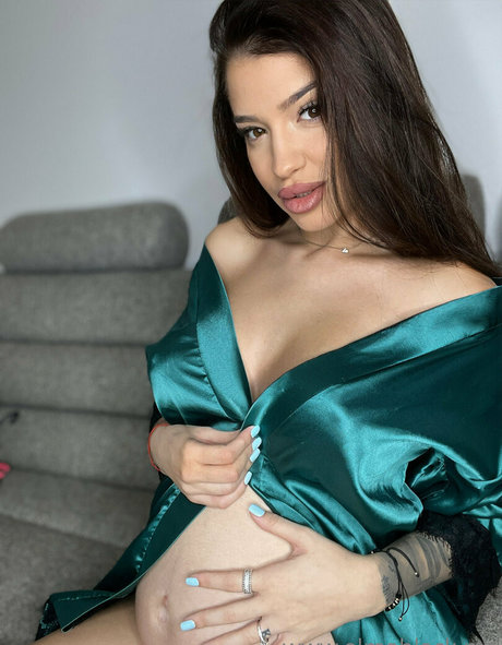 almablack onlyfans naked leak