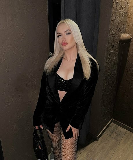 sinful monro vip nudes onlyfans