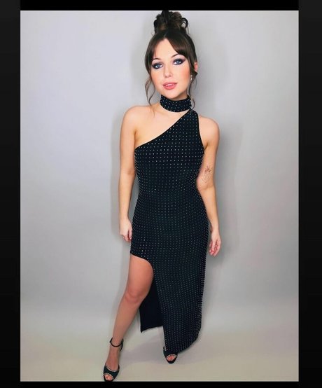 Sammi Hanratty onlyfans leaka