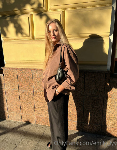 emily lyy xxx onlyfans