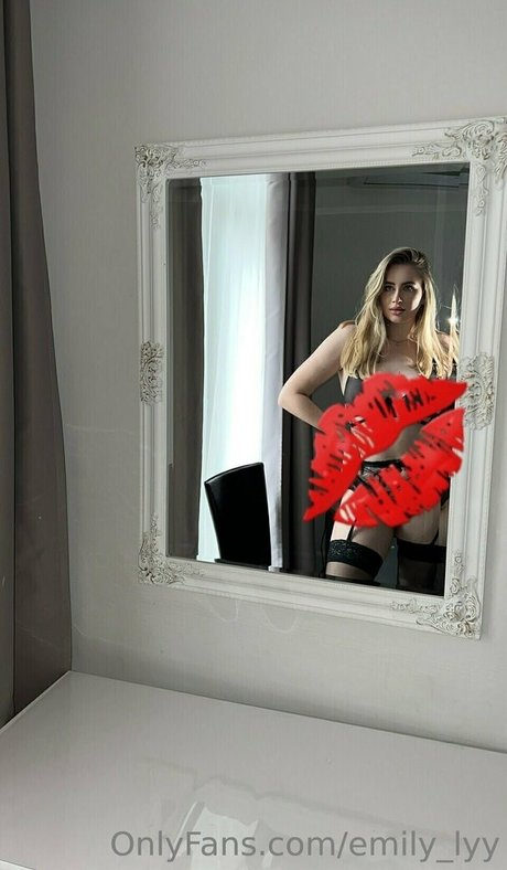 emily lyy free onlyfans