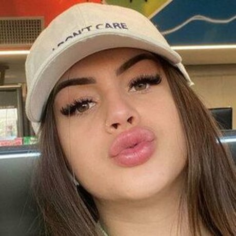 Brenda Scandolara onlyfans naked