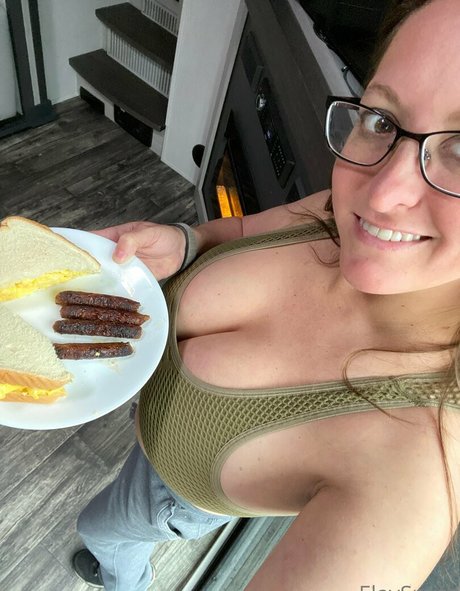 elaysmithfree Profile pic