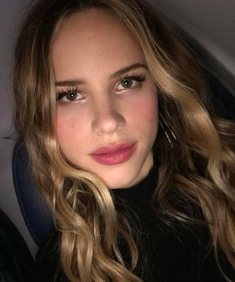 Halston Sage onlyfans photos