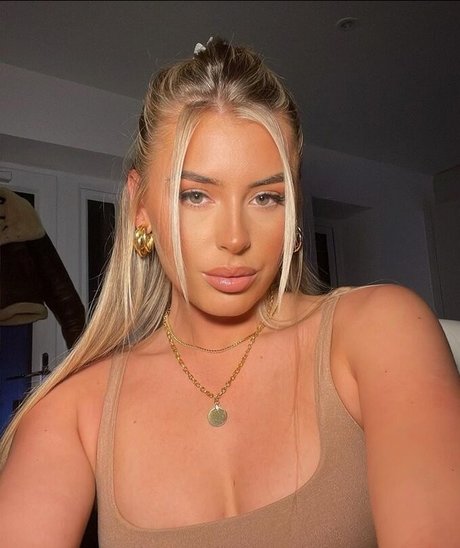 Sian Owen naked onlyfans