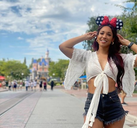 Candice Patton leak onlyfans nude