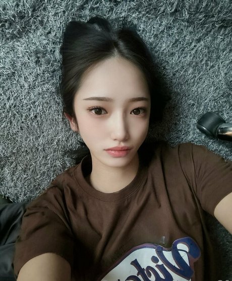 ayoung20 onlyfans leaked pics