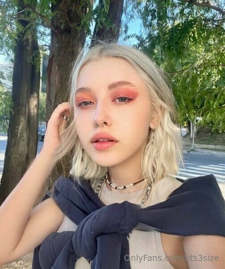tits3size nude only fans leaks