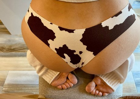 aryafaye naked onlyfans leaks