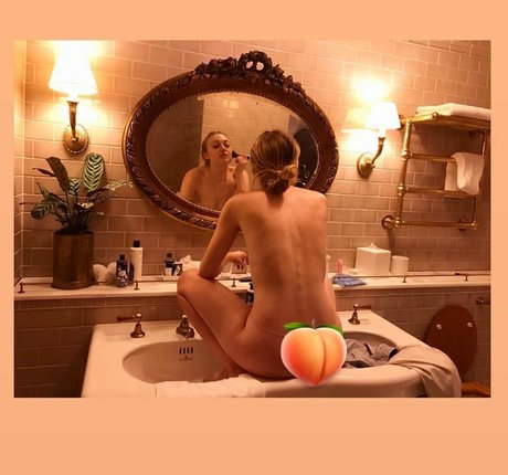 Dakota Fanning onlyfans joi