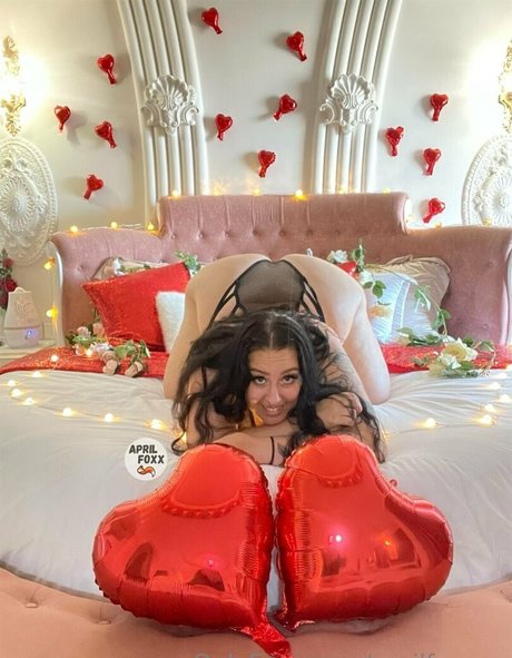 aprilfoxxxx strip onlyfans