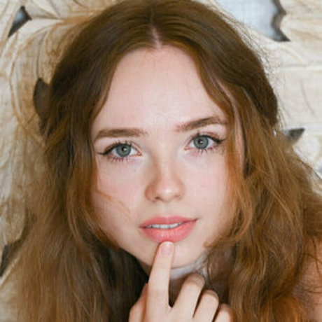 rinaalyys naked onlyfans pics