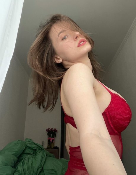 Toma Efremova onlyfans nude