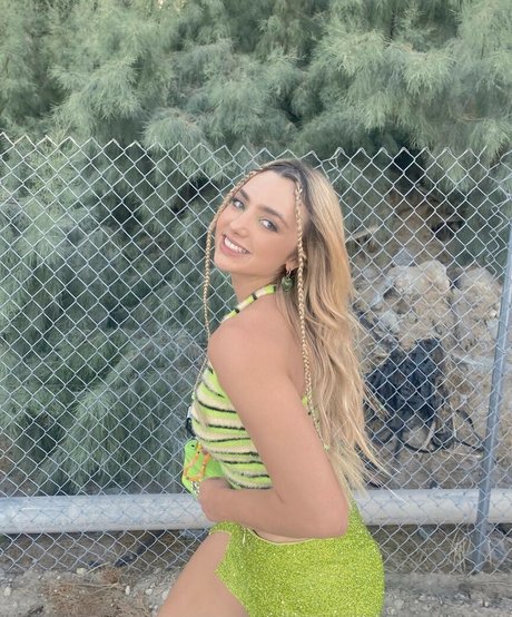 Peyton List onlyfans model photo