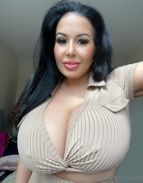 latinamilfnyc nude onlyfans porn