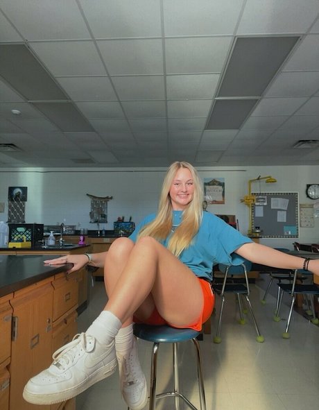 Anya Truax onlyfans leaked nudes