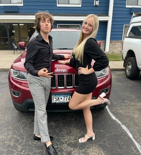 Anya Truax only fans review