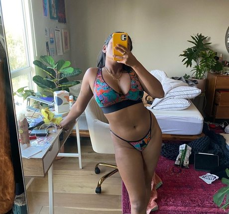 Yamini Nambimadom onlyfans leak nude