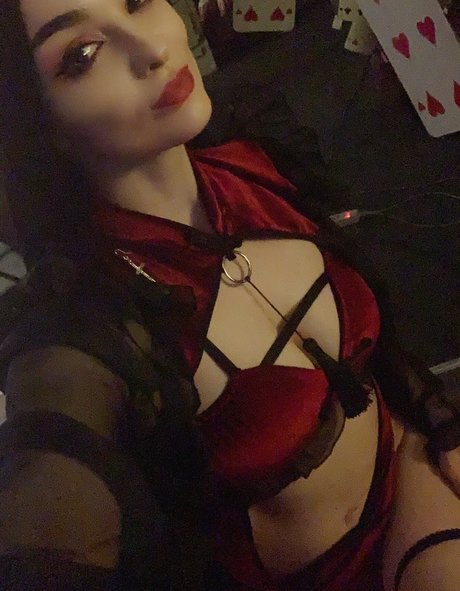 Sophie Katssby onlyfans naked pics