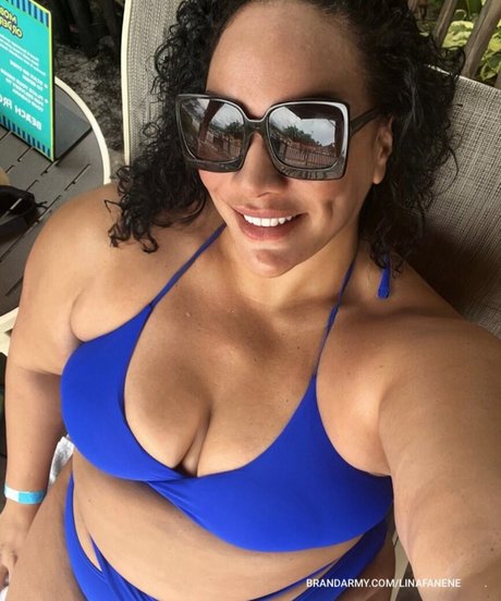 Nia Jax onlyfans star