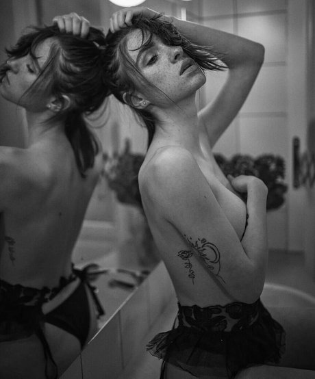 cute blowjob onlyfans hot nude portrait