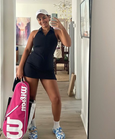 Raina Morris onlyfans