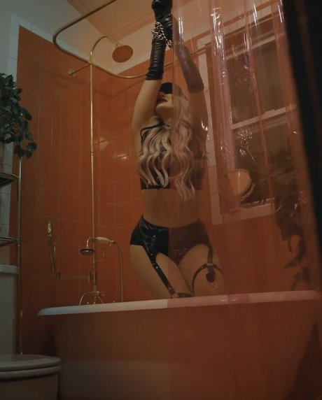 Addie Nicole Amick onlyfans photo