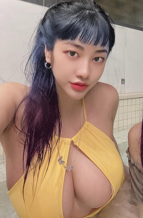 Tashay0ung tits onlyfans