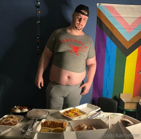 kametzer nude only fans leaks