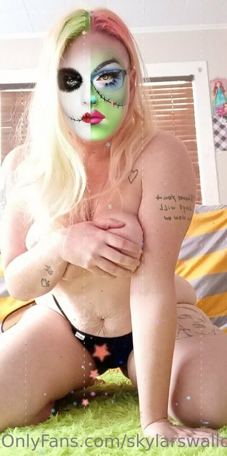 skylarswallows onlyfans pictures