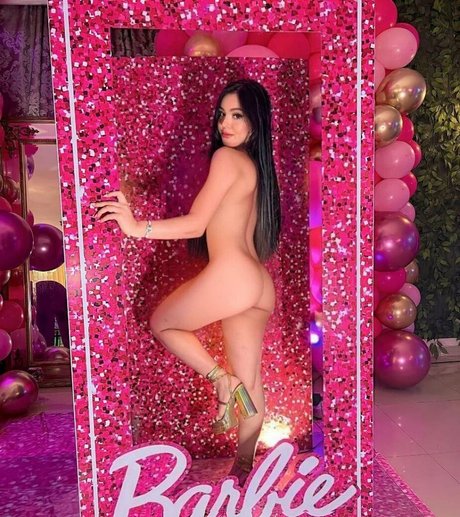 Bella Angel Dezoitou onlyfans exposed