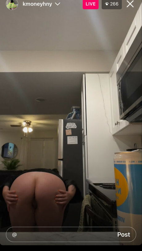kmoneyhny onlyfans striptease