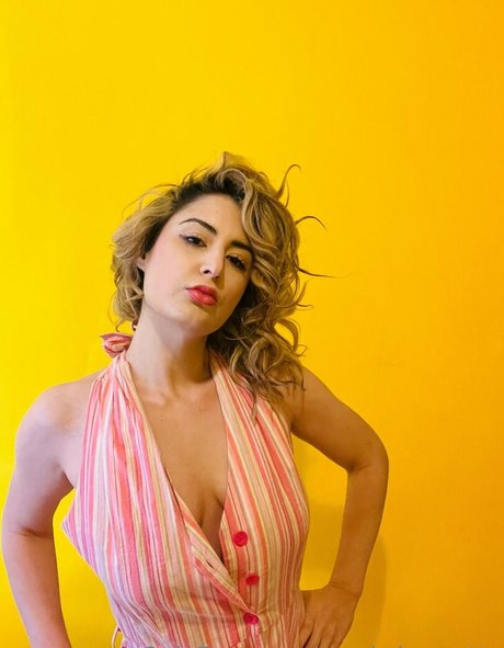 snarkybrunette pics onlyfans