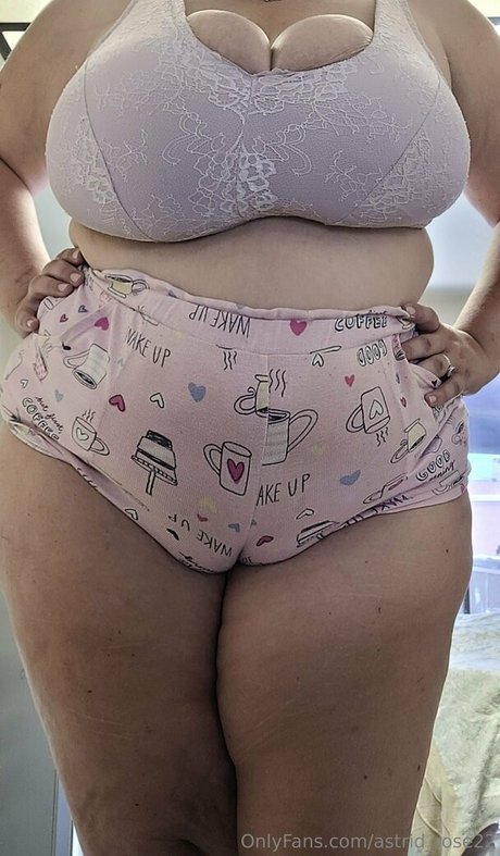 astrid rose22 onlyfans.