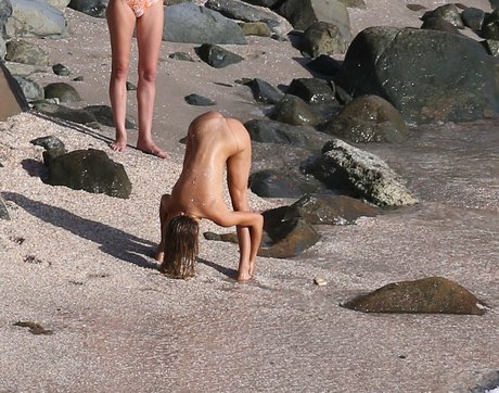 Alexis Ren nude onlyfans