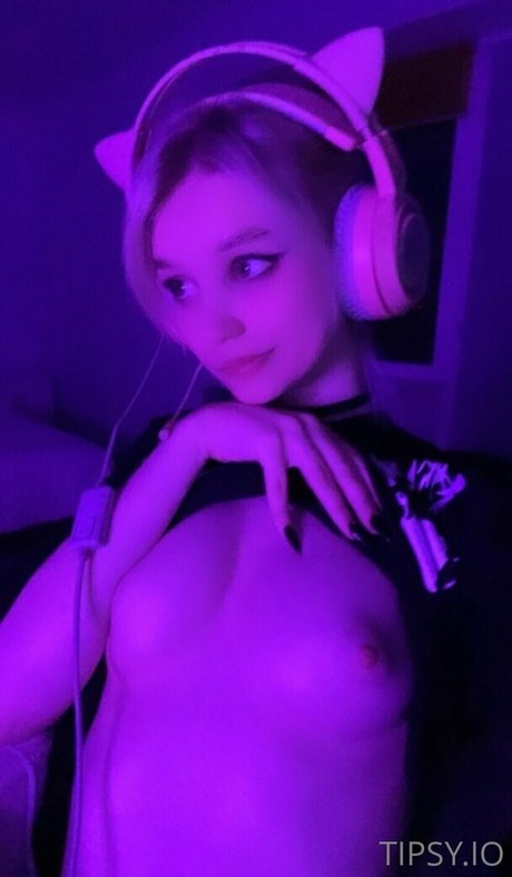 pipsyo nude only fans