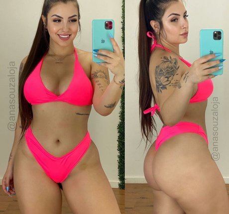 Paola Sabadin onlyfans creator