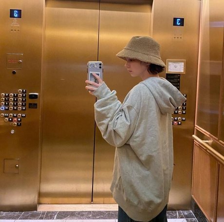 massage asian onlyfans porn selfie