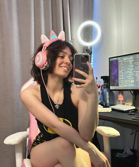 KoryaMc onlyfans model photos