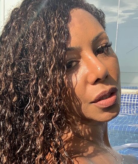 Valeria Valenssa onlyfans leak porn